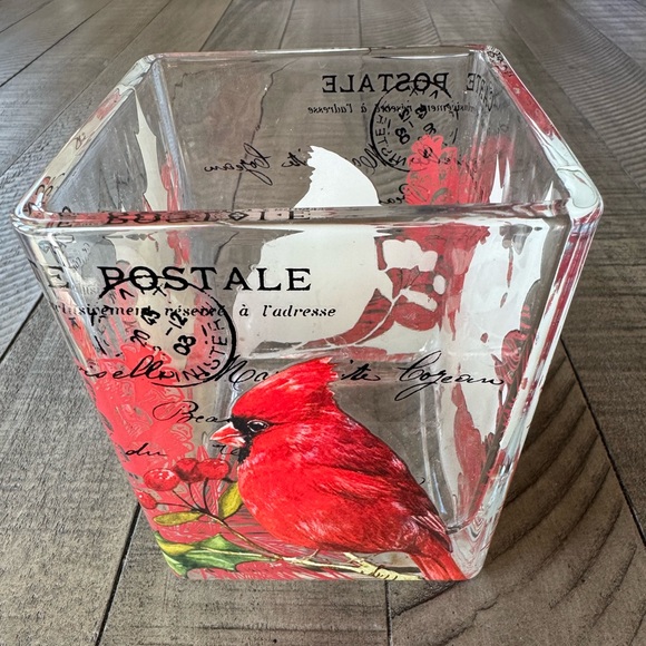 Cardinal and Holly Glass Cube Vase - Picture 2 of 10